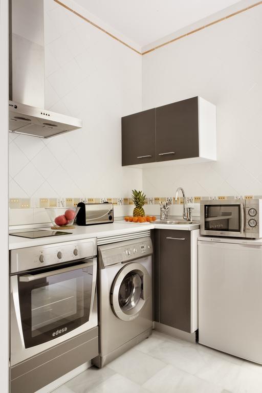 Apartamentos Mariscal Sevilha Exterior foto