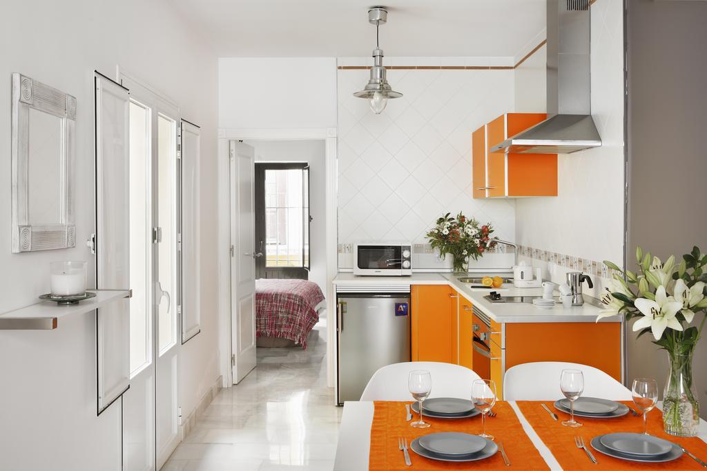 Apartamentos Mariscal Sevilha Quarto foto
