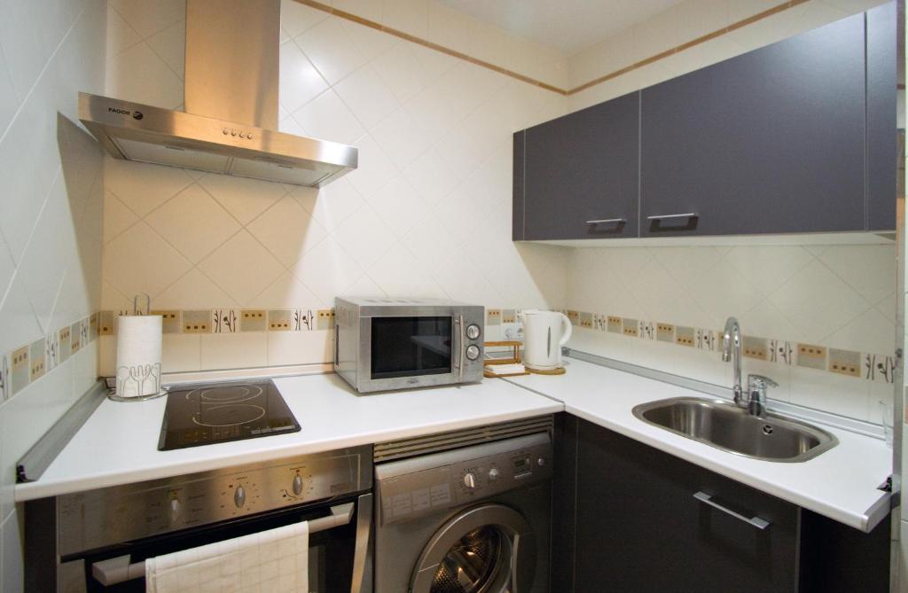 Apartamentos Mariscal Sevilha Quarto foto